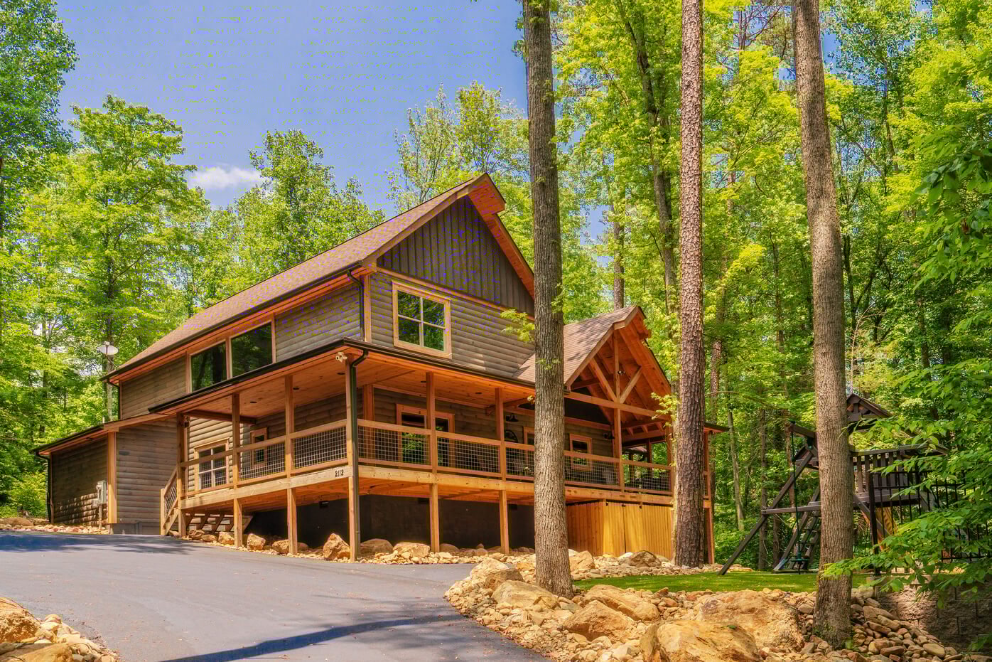 Adventure Splash Cabin in woods