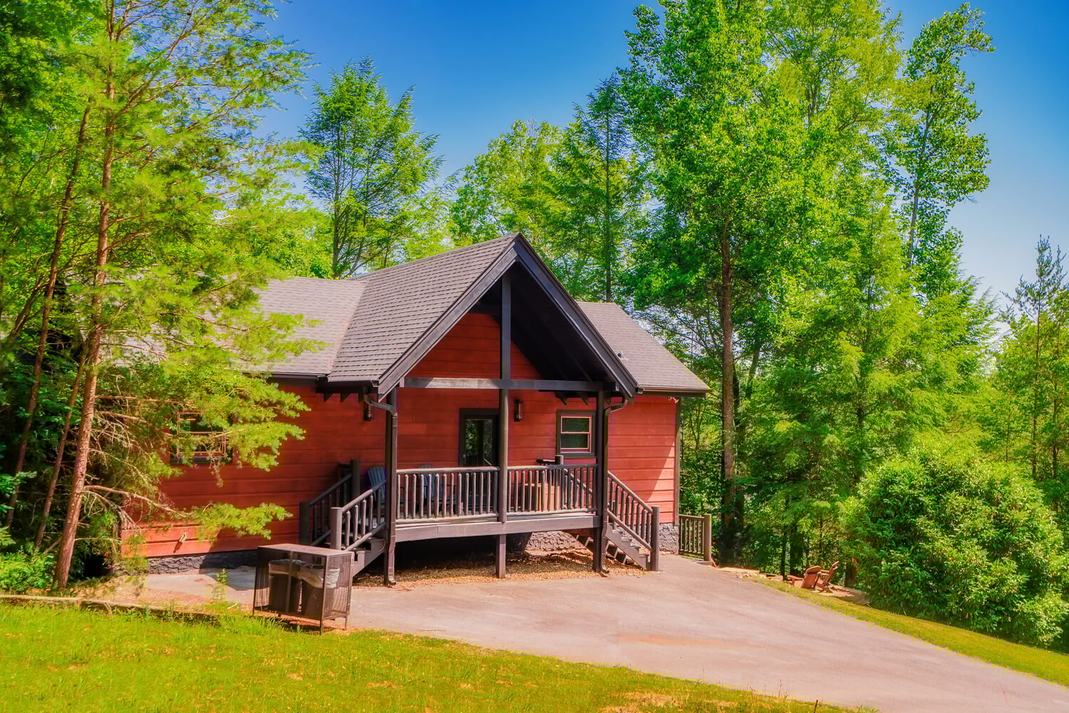 Rustic Hideaway Cabin in woods